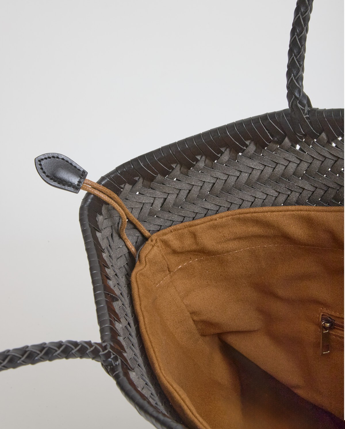 Black leather woven bag with removable inner bag and double handles 3