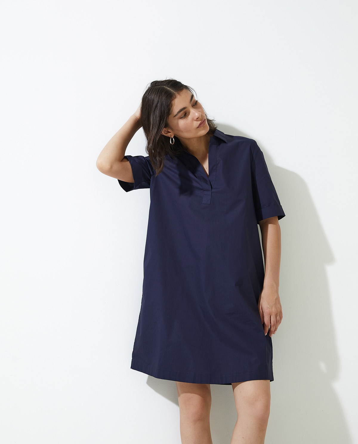 Robe chemise femme bleu foncé 100% coton – col polo, manches courtes, coupe droite