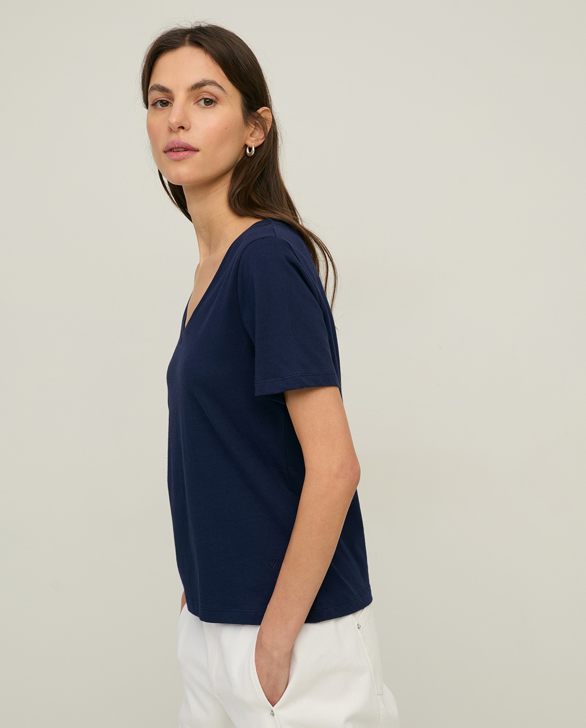 V-neck organic-cotton T-shirt|Yerse 1