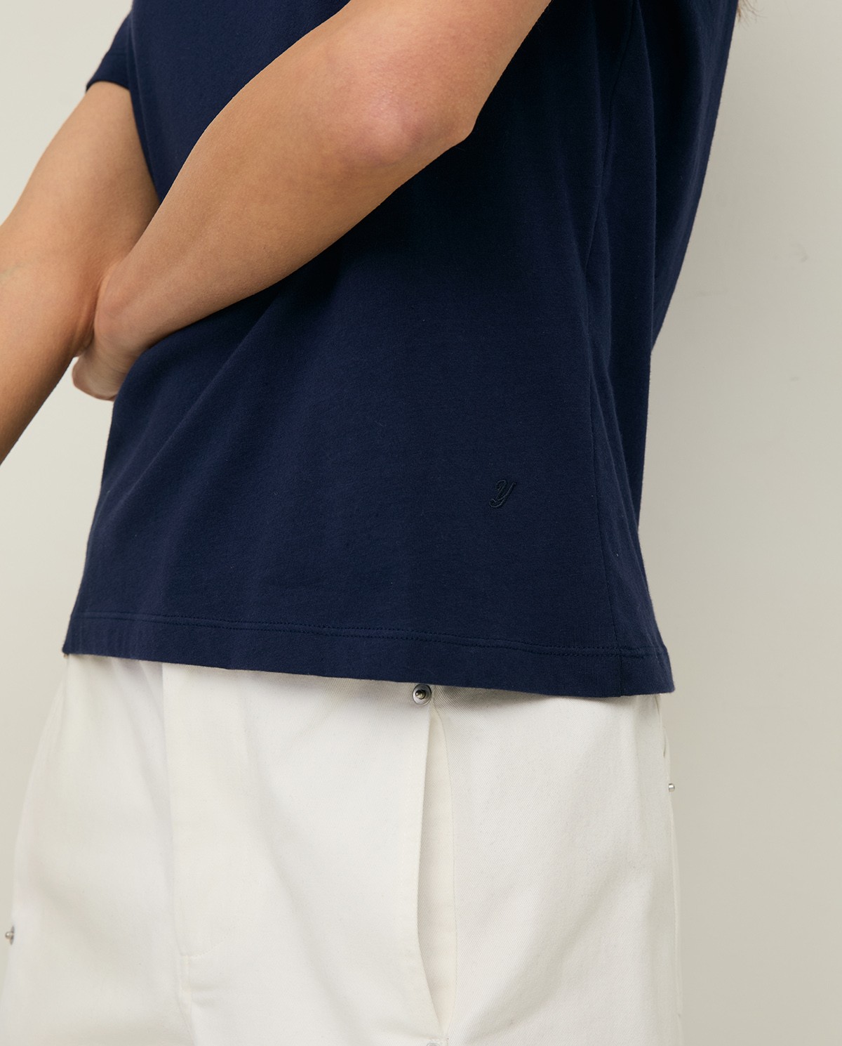 V-neck organic-cotton T-shirt|Yerse 2