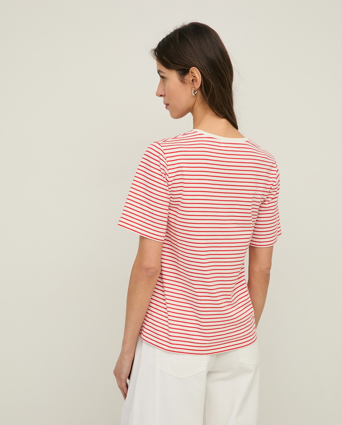 Striped organic-cotton T-shirt with round neckline|Yerse 4