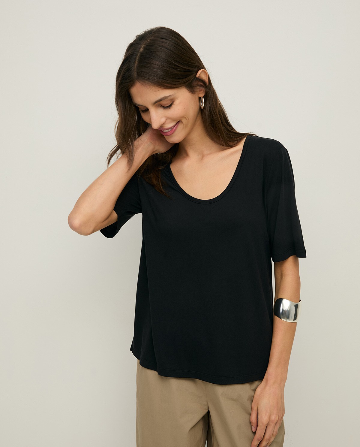 Flowy scoop-neck T-shirt |Yerse 2