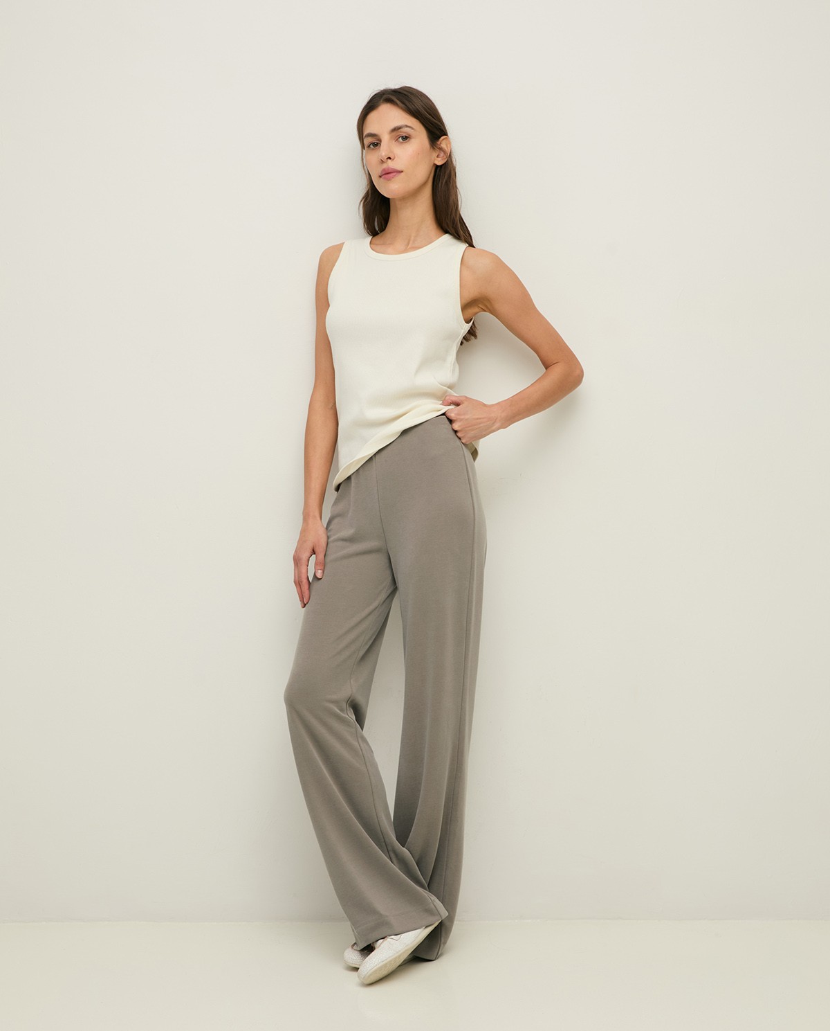 Wide-leg trousers with elastic waistband|Yerse 1