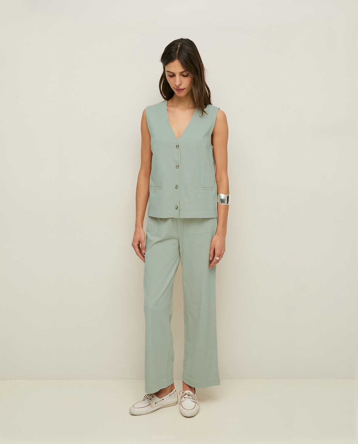 Wide trousers with pockets |Yerse