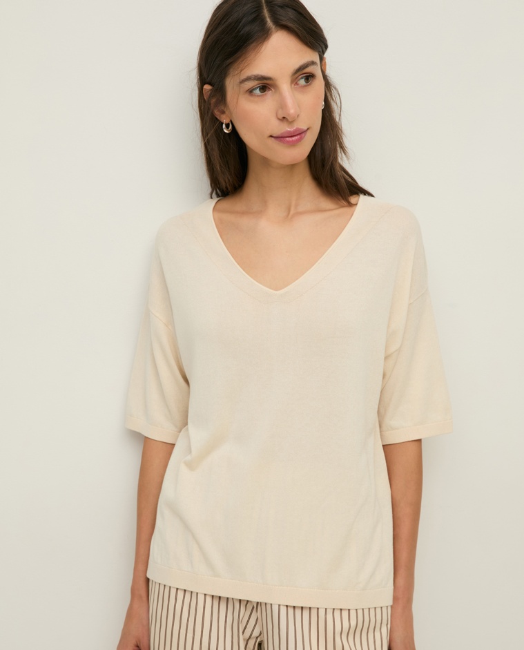 Short-sleeve V-neck sweater|Yerse