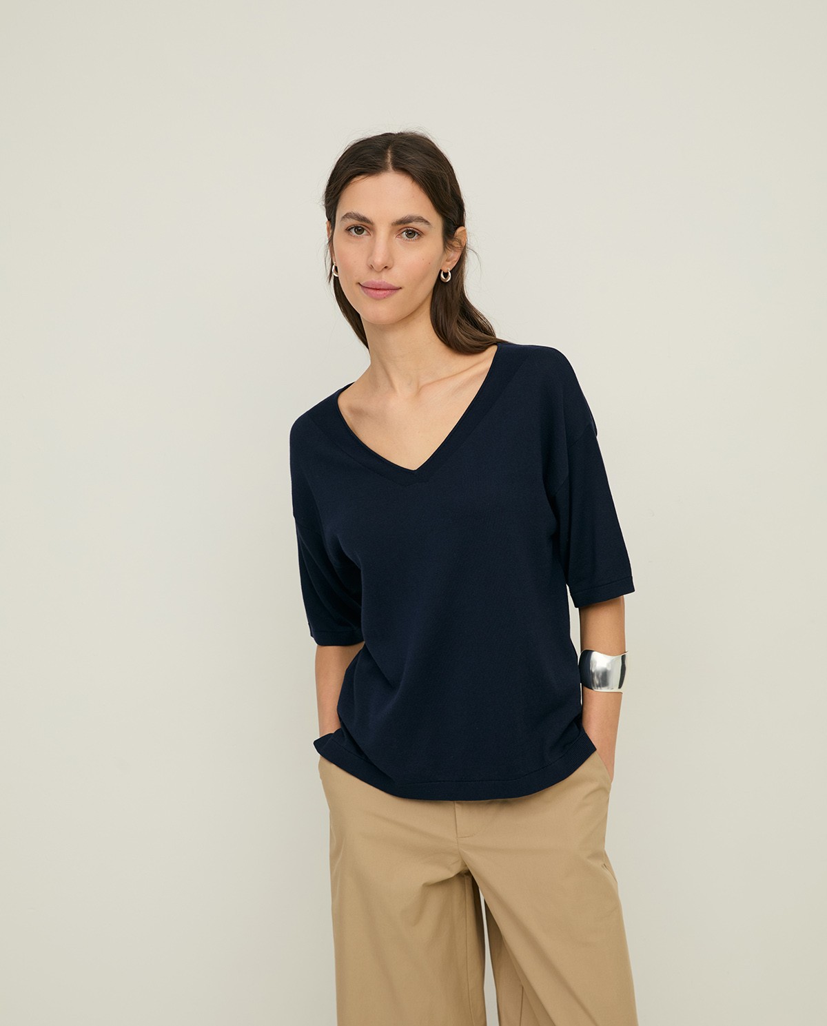 Short-sleeve V-neck sweater|Yerse 1