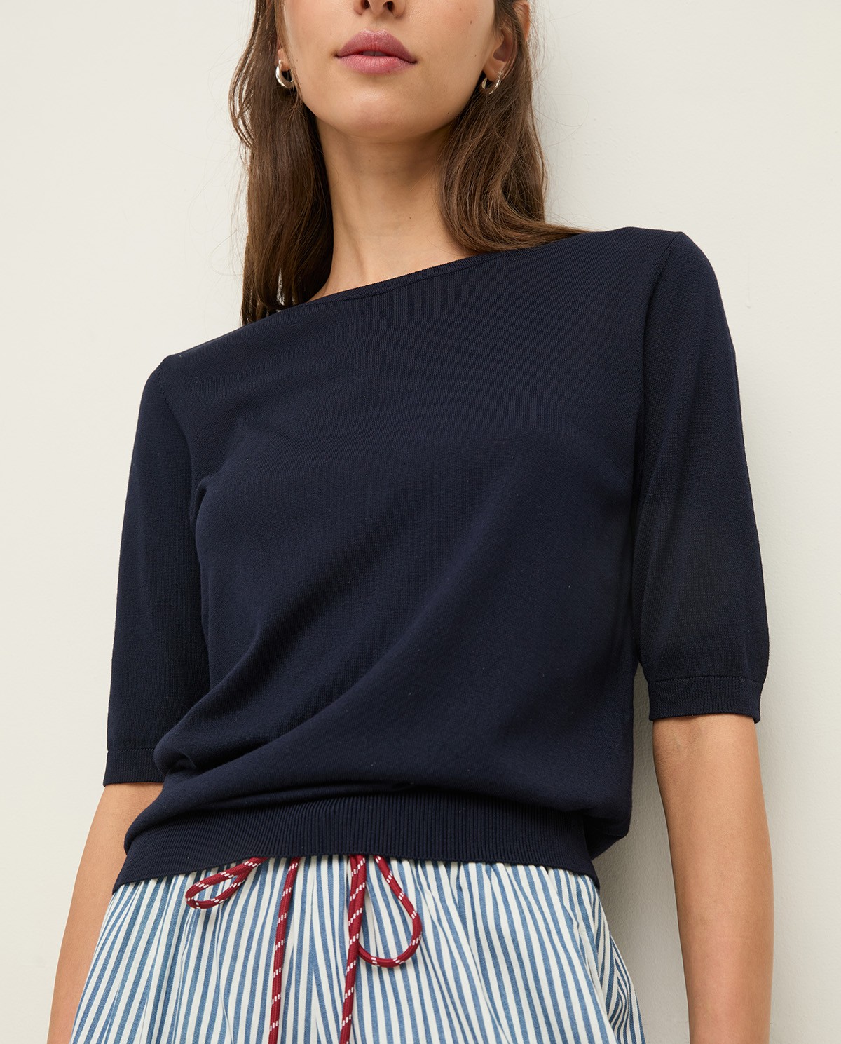 Short-sleeve sweater with round neckline|Yerse 1