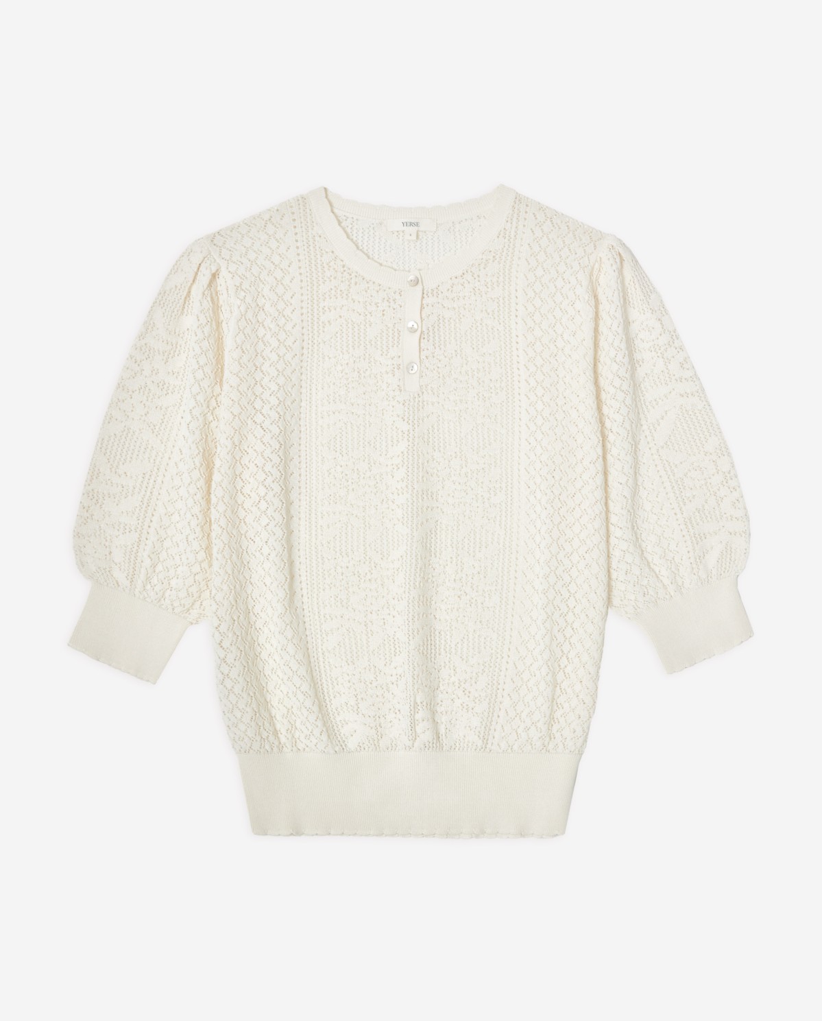 Jersey calado manga corta abullonada en color blanco, vista frontal con detalle del tejido 6