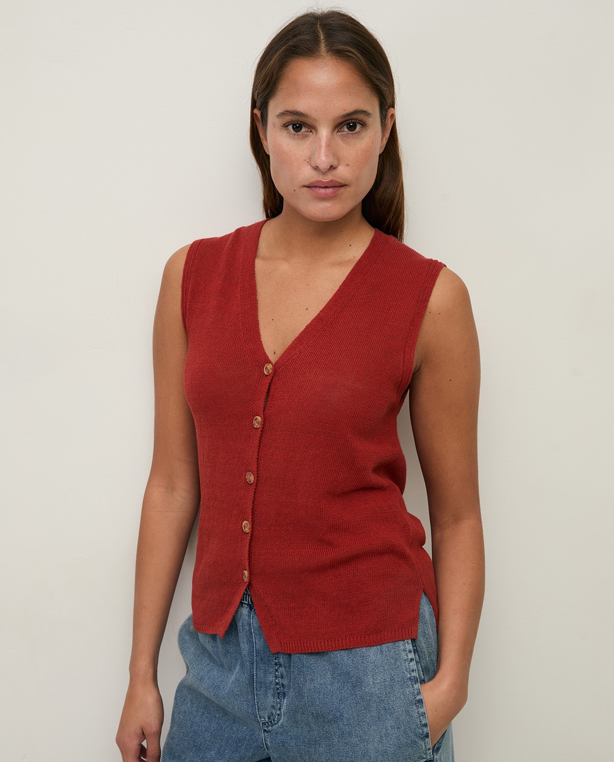 V-neck linen vest|Yerse 1