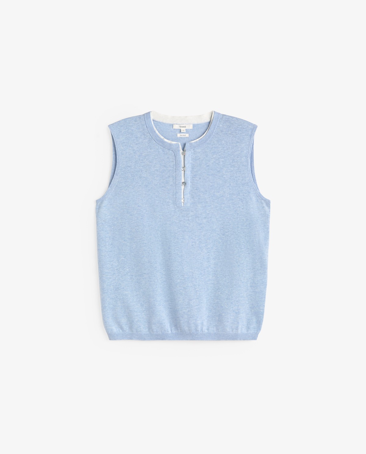 Top algodón y lino cuello panadero en color azul cielo, vista frontal con detalle del tejido 4