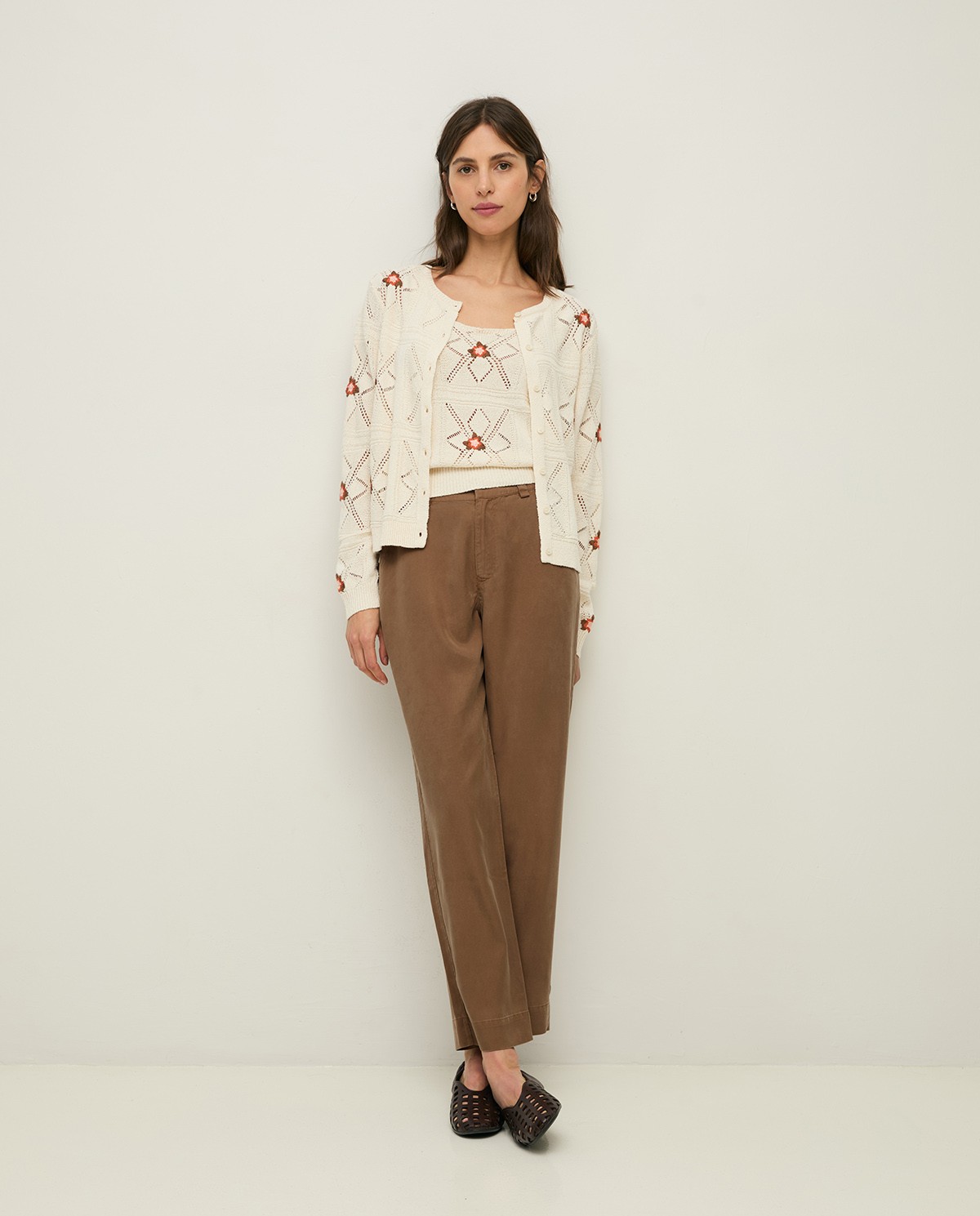 Càrdigan calat brodat floral|Yerse 3