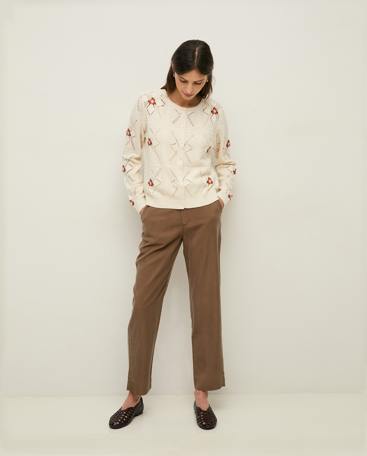 Càrdigan calat brodat floral|Yerse 5