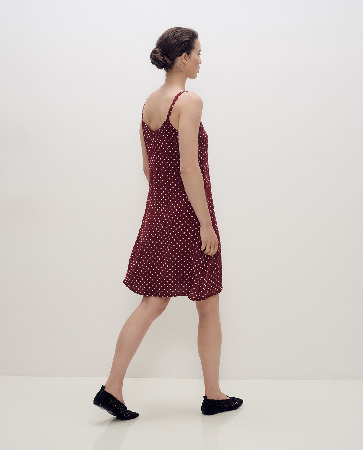 Vestido corto fluido lunares