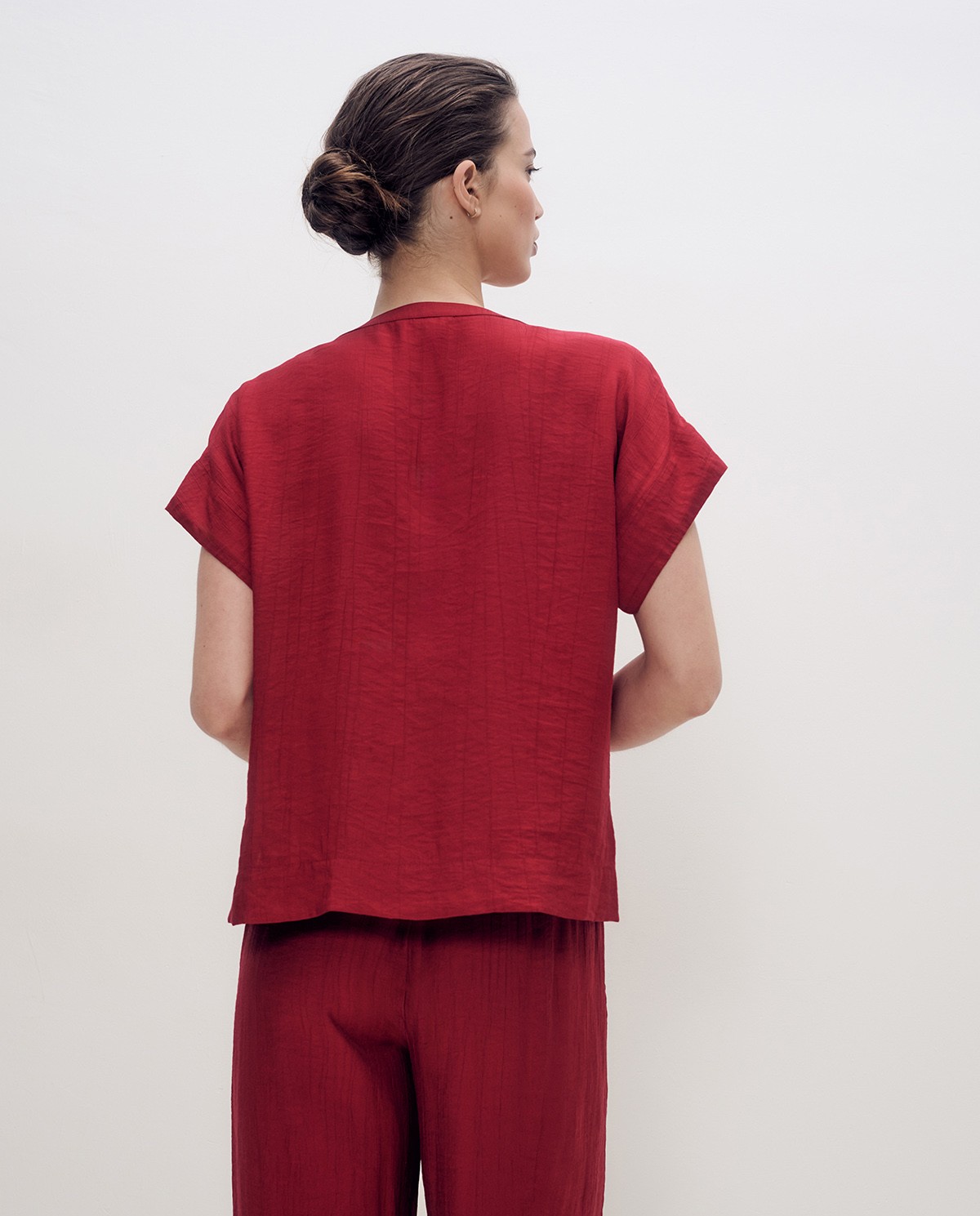 Blusa fluida escote pico