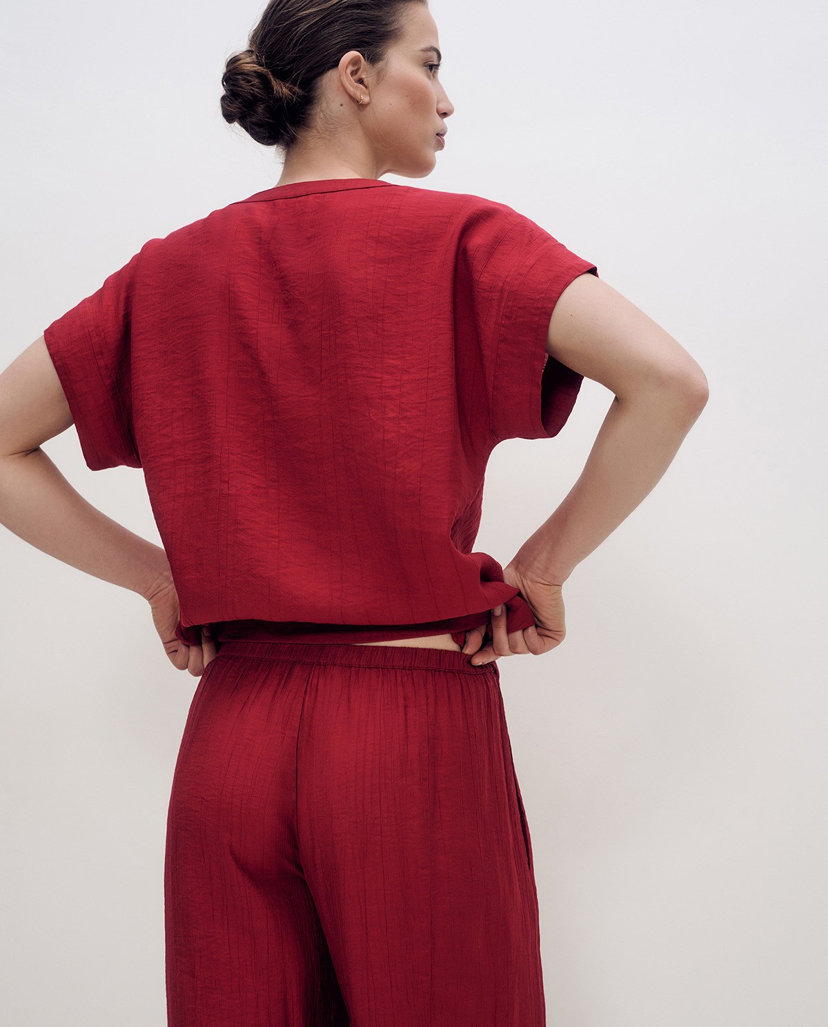 Pantalón fluido wide leg