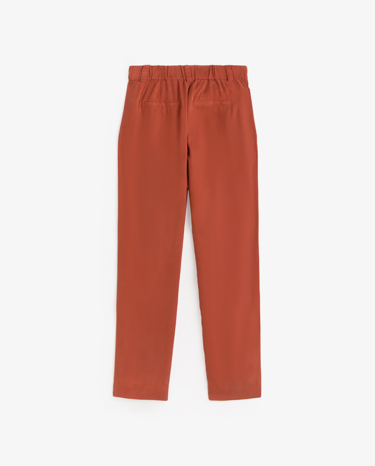 Pantalón recto tencel 100% en color burdeos, vista frontal con detalle del tejido 8