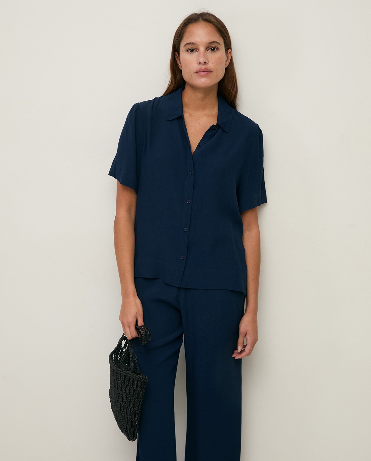 Short-sleeve crepe shirt