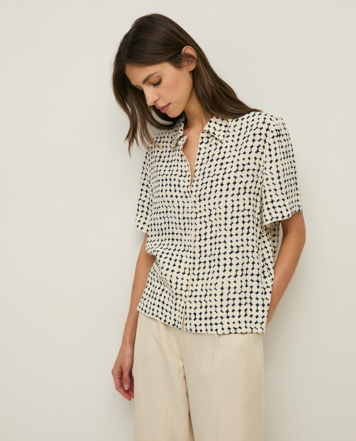 Short-sleeve crepe shirt |Yerse 1