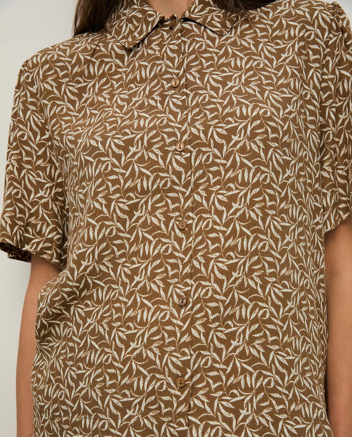 Short-sleeve crepe shirt |Yerse 1
