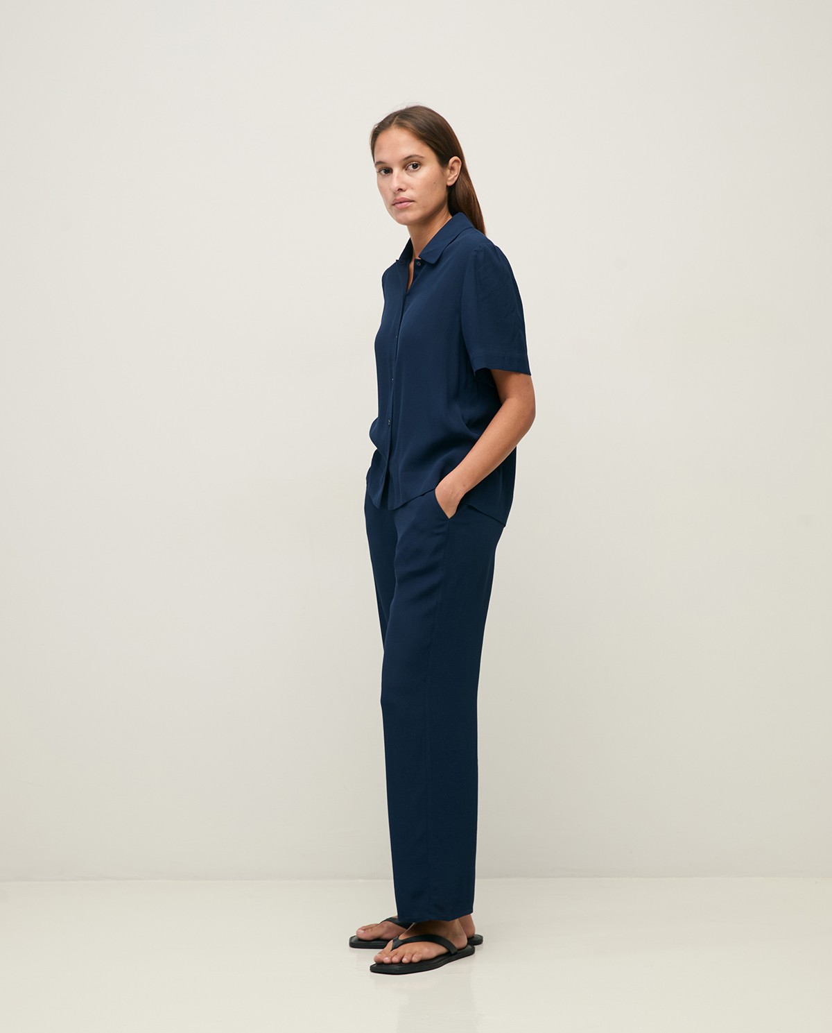 Flowy regular-fit trousers|Yerse 1