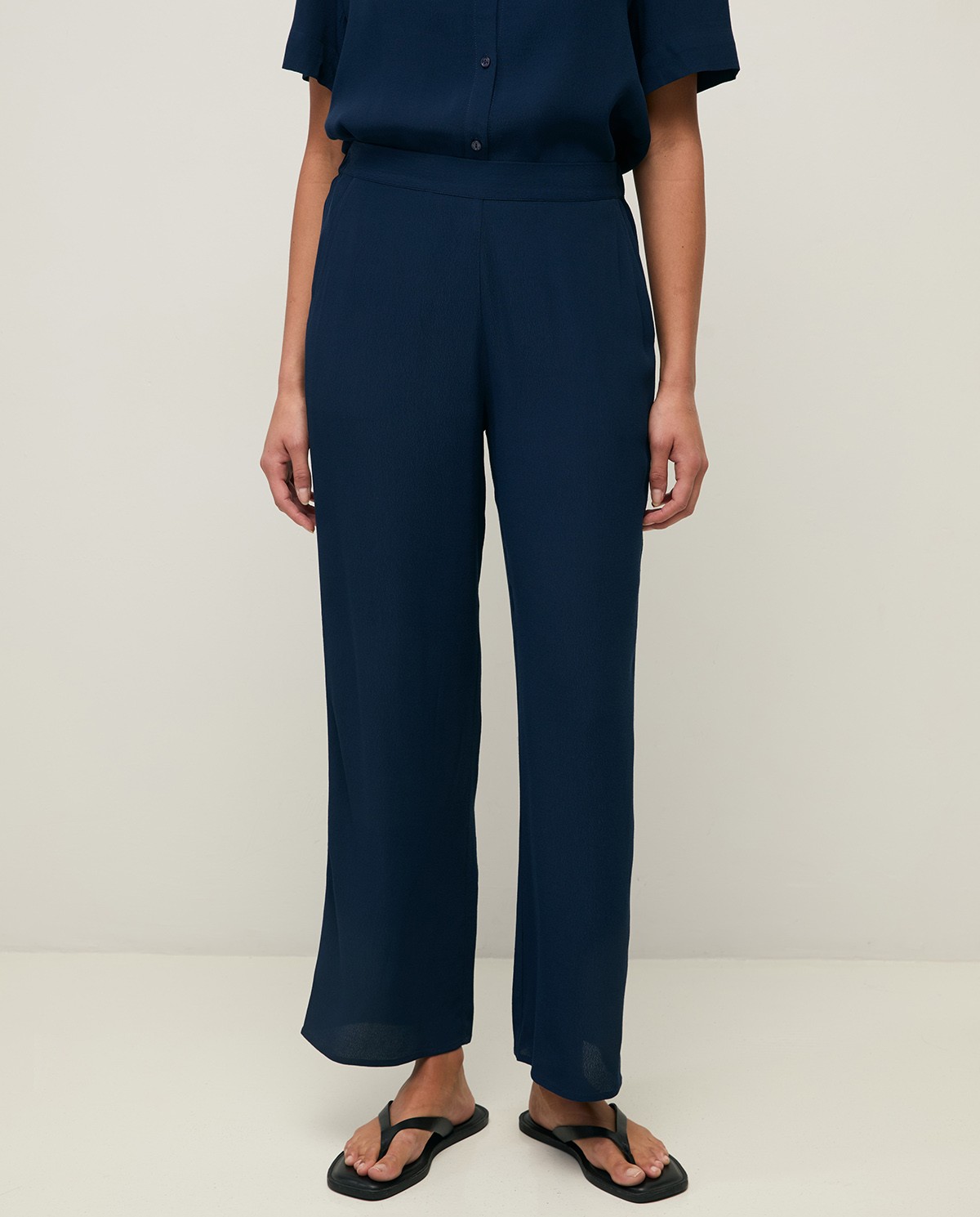 Flowy regular-fit trousers|Yerse 2