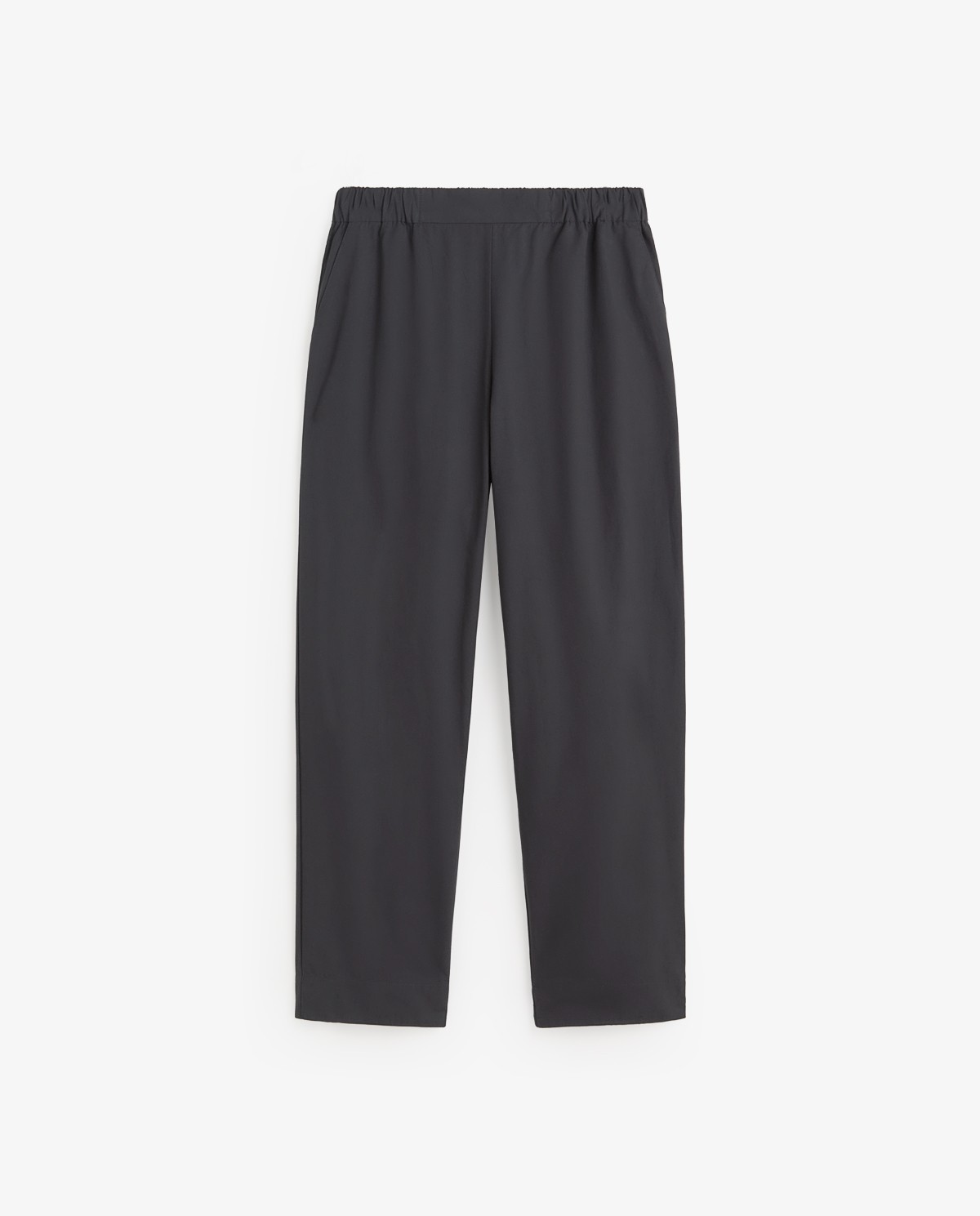 Pantalón recto popelín en color azul oscuro, vista frontal con detalle del tejido 6