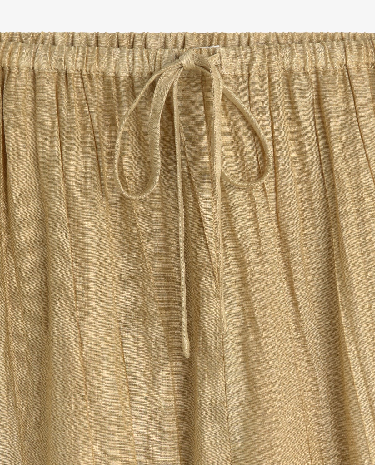 Pantalón bombacho con lino en color vainilla, vista frontal con detalle del tejido 5