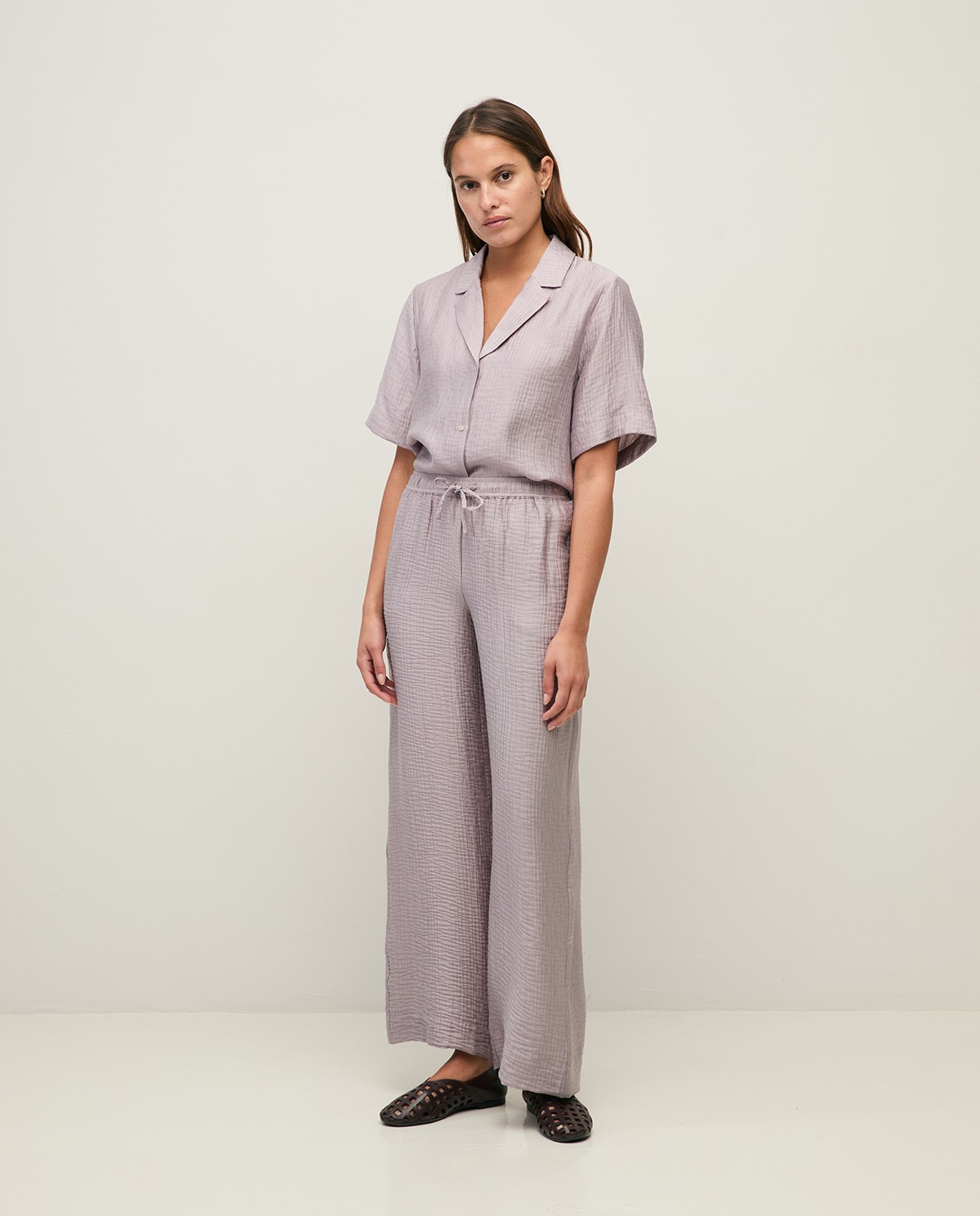 Flowy wrinkle-effect wide-leg trousers|Yerse 3