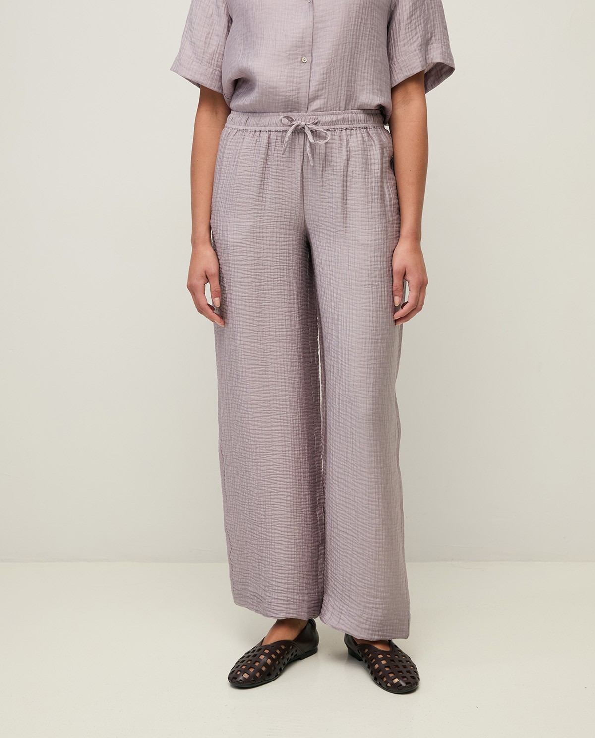 Flowy wrinkle-effect wide-leg trousers|Yerse 1