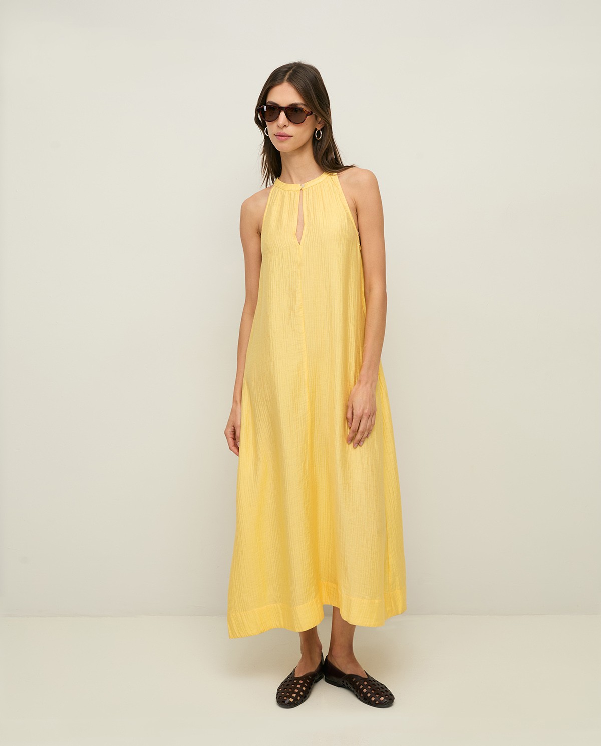 Long flowy dress with gathering|Yerse