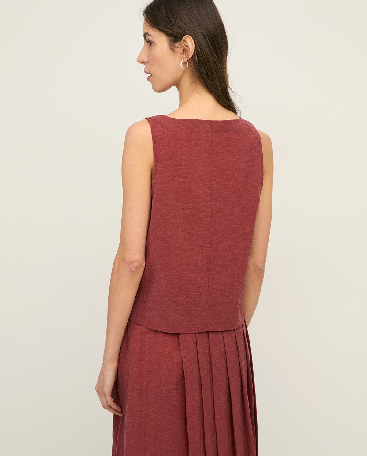 Bateau-neck sleeveless top|Yerse 3