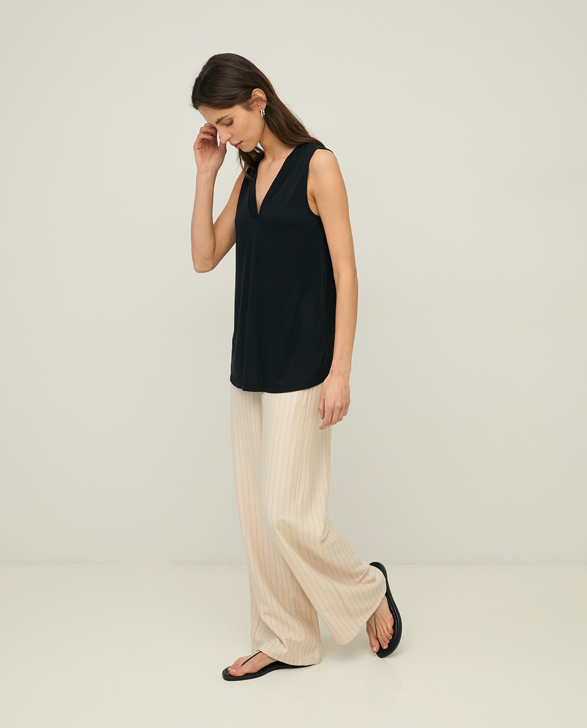Wide-leg pinstripe trousers|Yerse