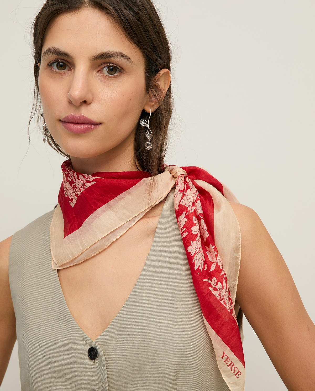 Floral-print silk scarf|Yerse