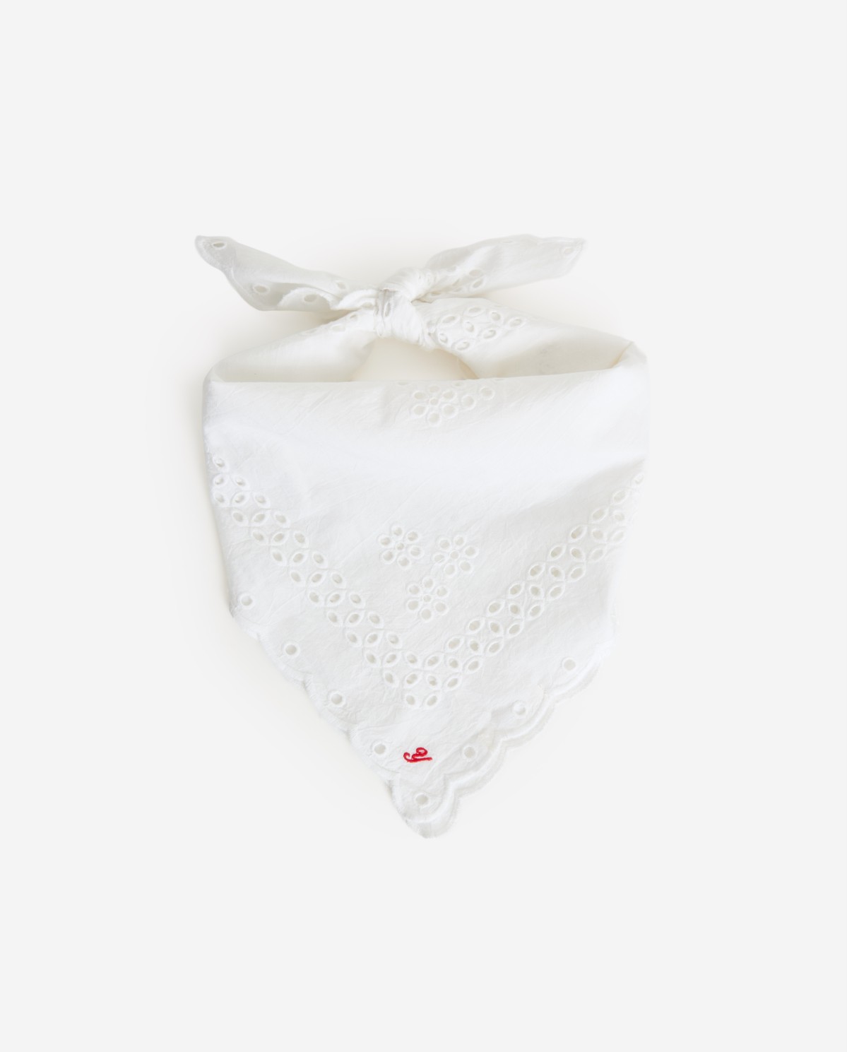 Pañuelo 100% algodón bordado en color blanco, vista frontal con detalle del tejido 2