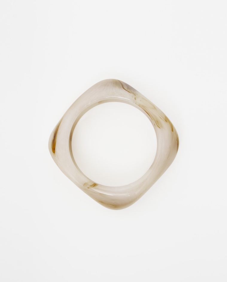 Pulsera rígida blanca marmoleado Yerse