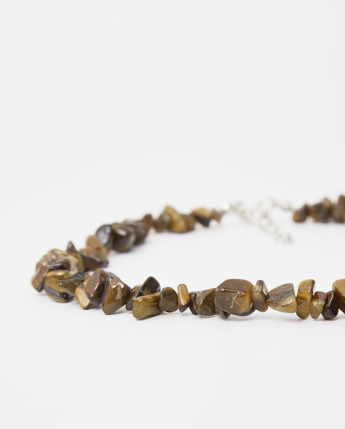 Collar de piedra natural marrón