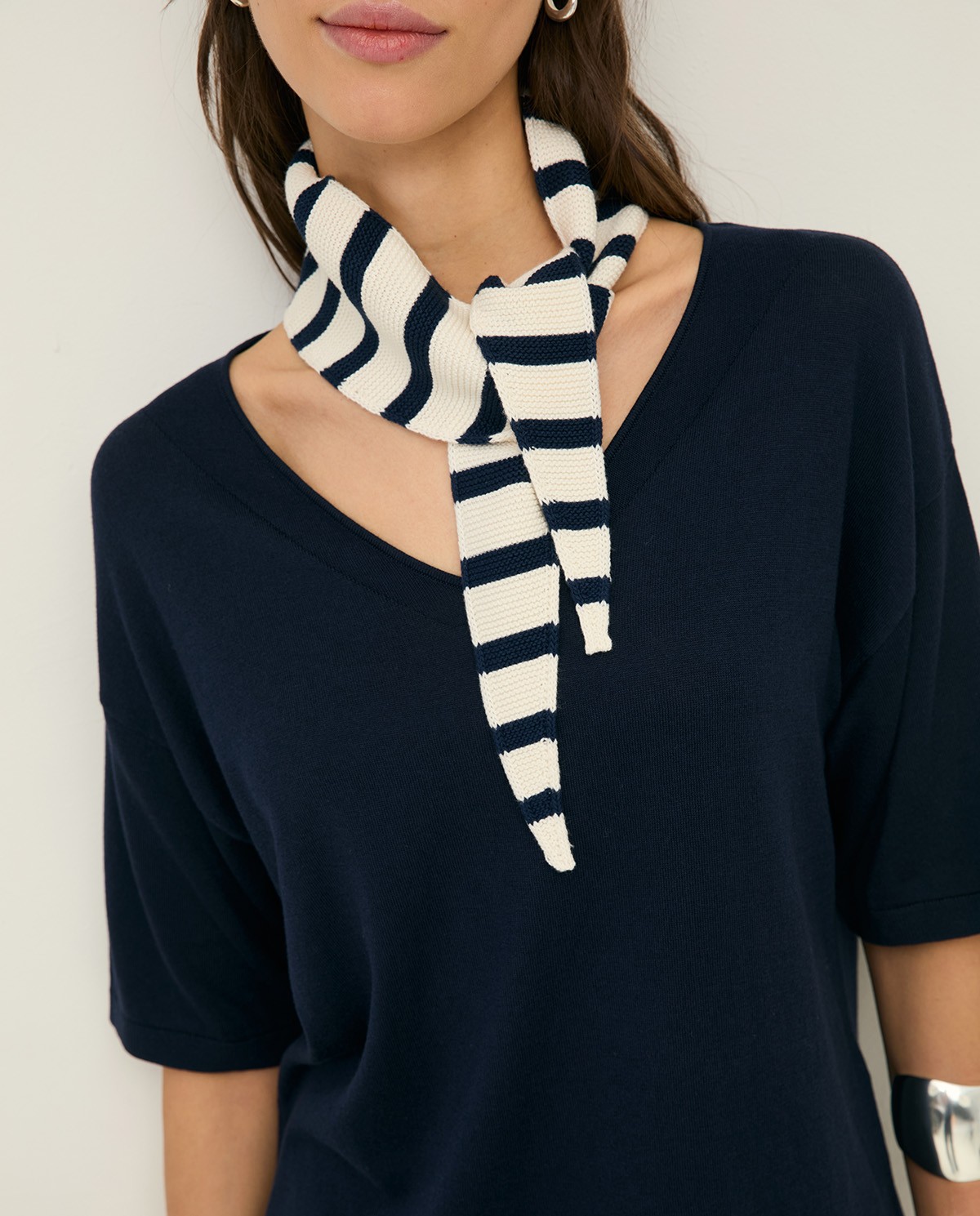 Striped knit scarf