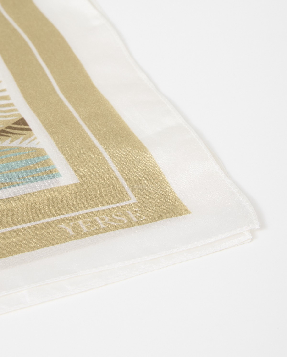 Pañuelo estampado de seda