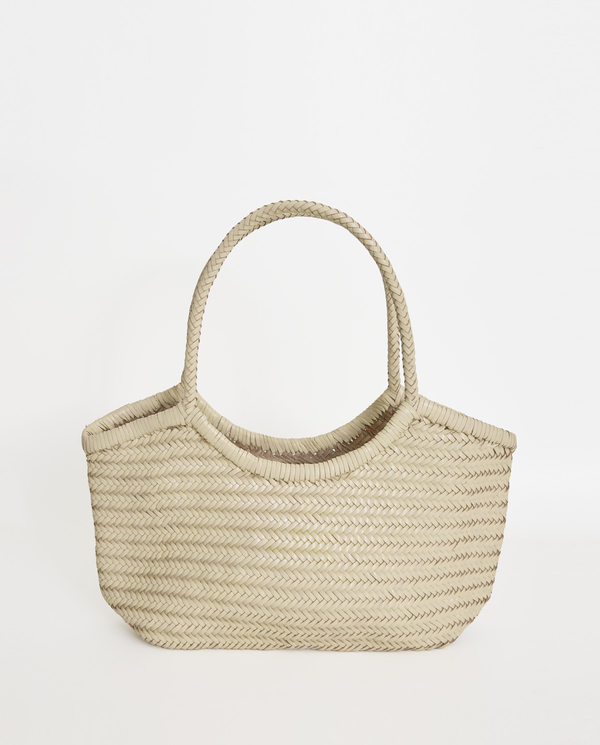 Capazo piel trenzado bolsa interior algodón en color crudo, vista frontal con detalle del tejido 3