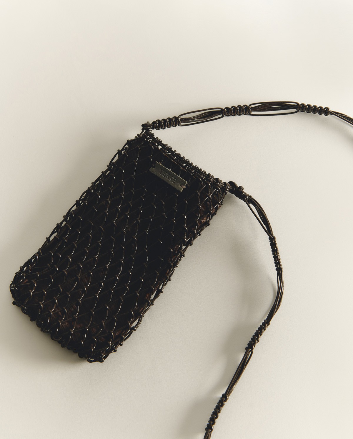 Bossa portamòbil de macramé de pell|Yerse 2