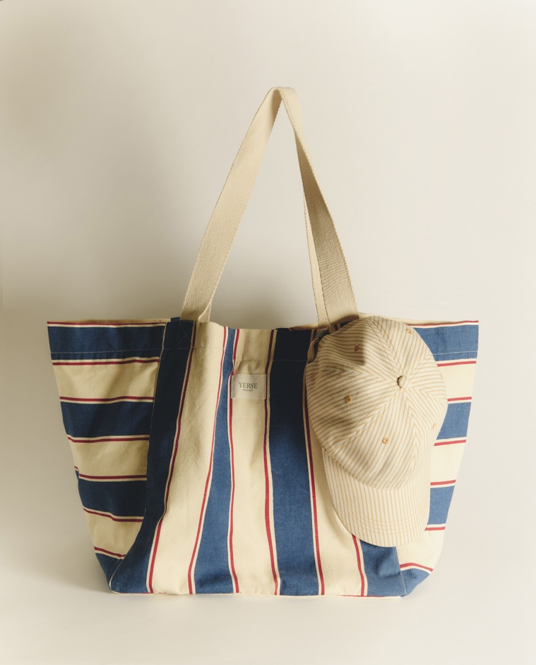 Bolso shopper de cotó amb estampat de ratlles blau marí i cru