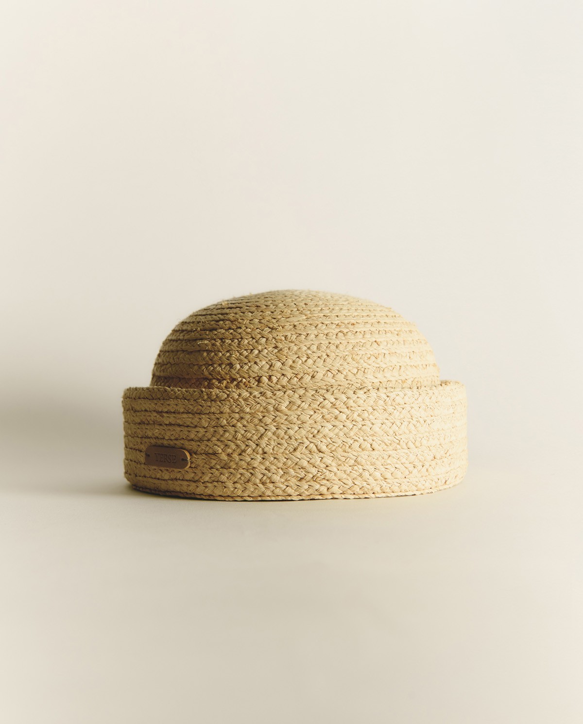 Chapeau en raphia à bord relevé| Yerse 1