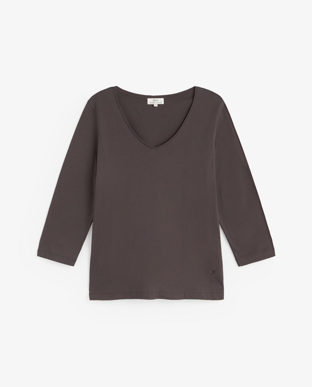 Camiseta básica escote pico en color marrón oscuro 6