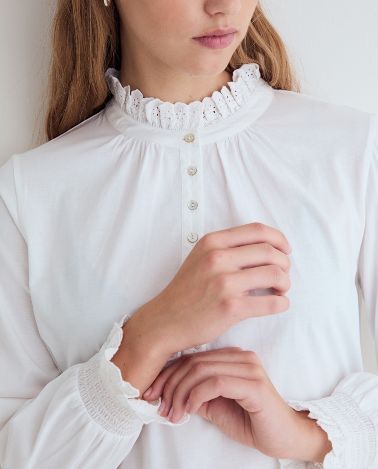 Camisa romántica blanca de algodón para mujer