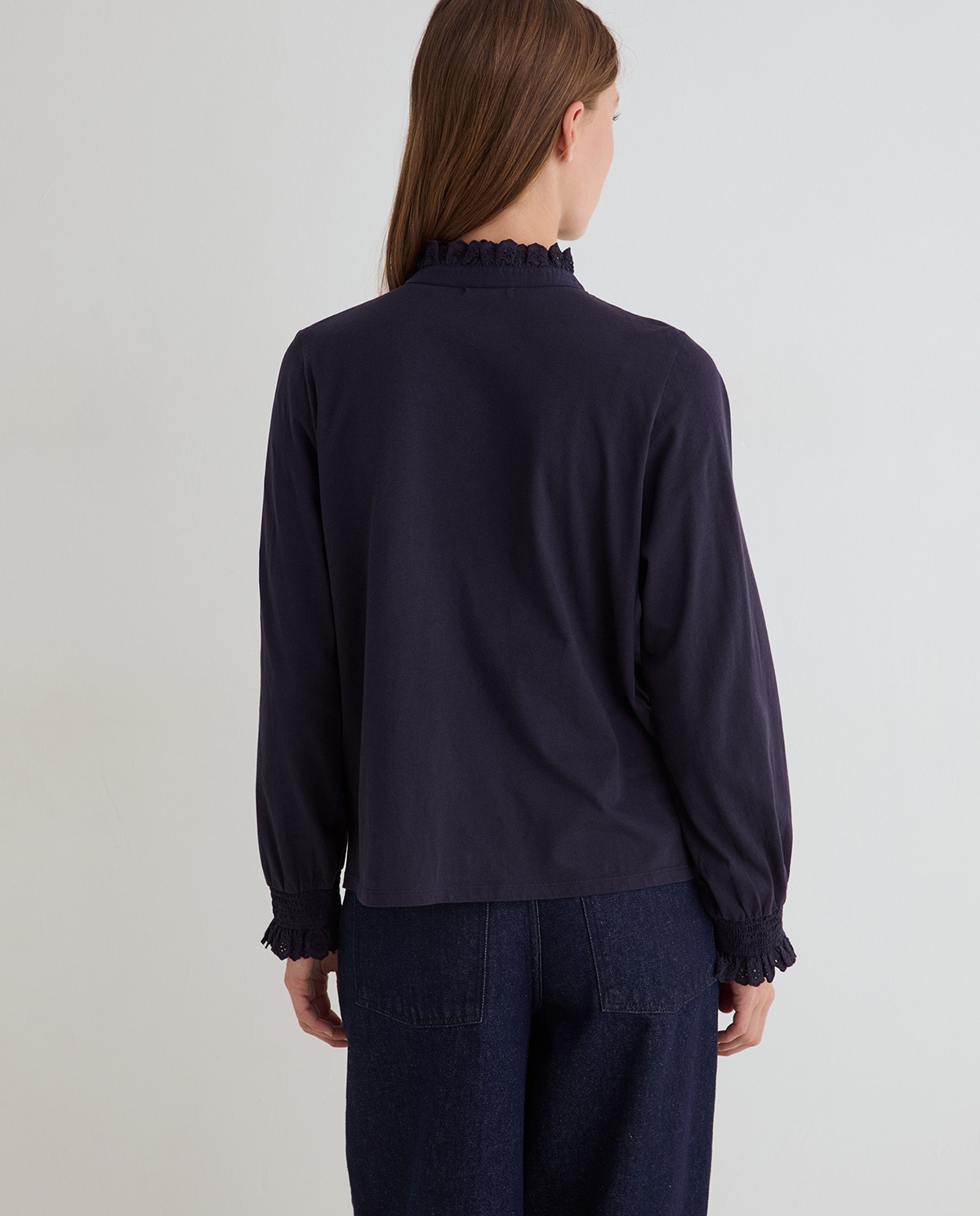 Camisa romántica azul oscuro para mujer 3