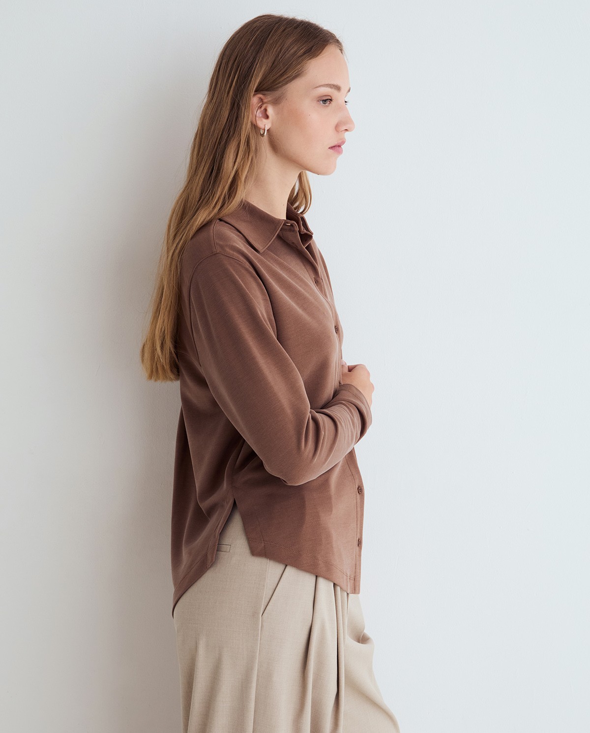 Camisa fluida en color camel 2