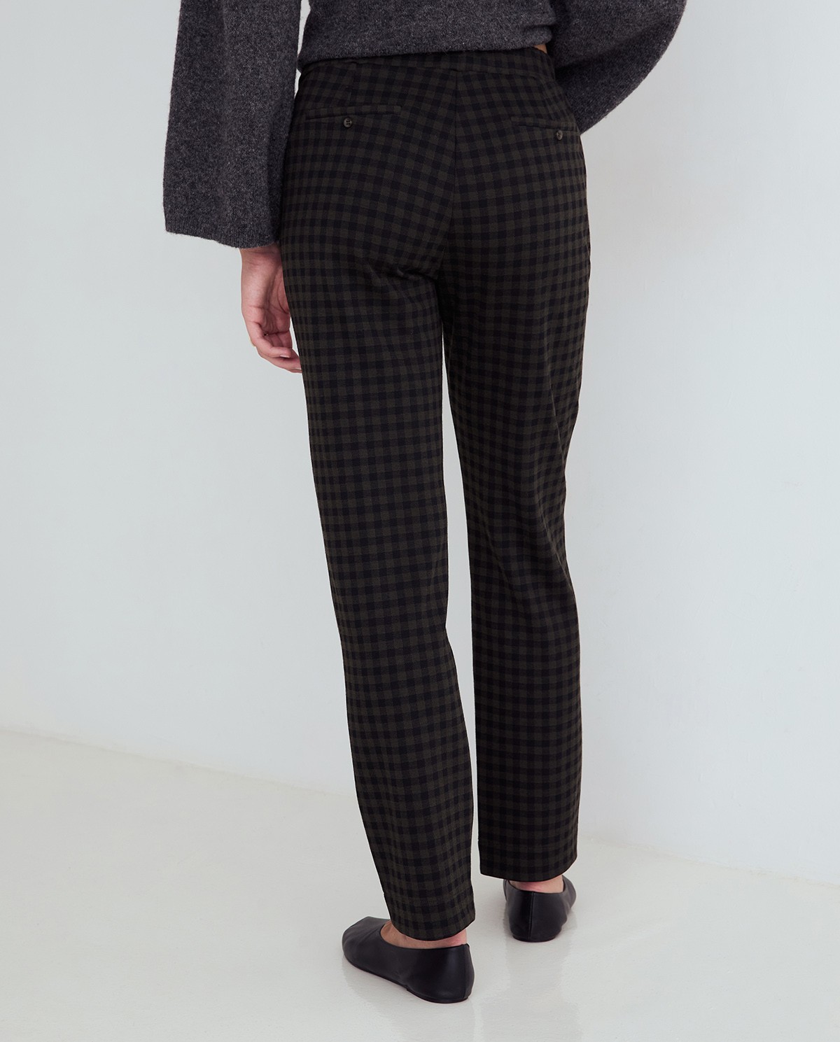 Pantalón recto de cuadros, vista frontal con detalle del tejido jacquard 4