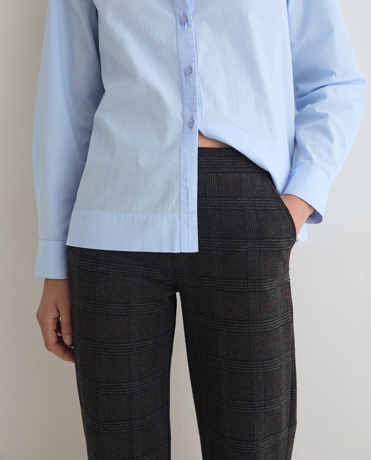 Women's dark grey check knit trousers 2