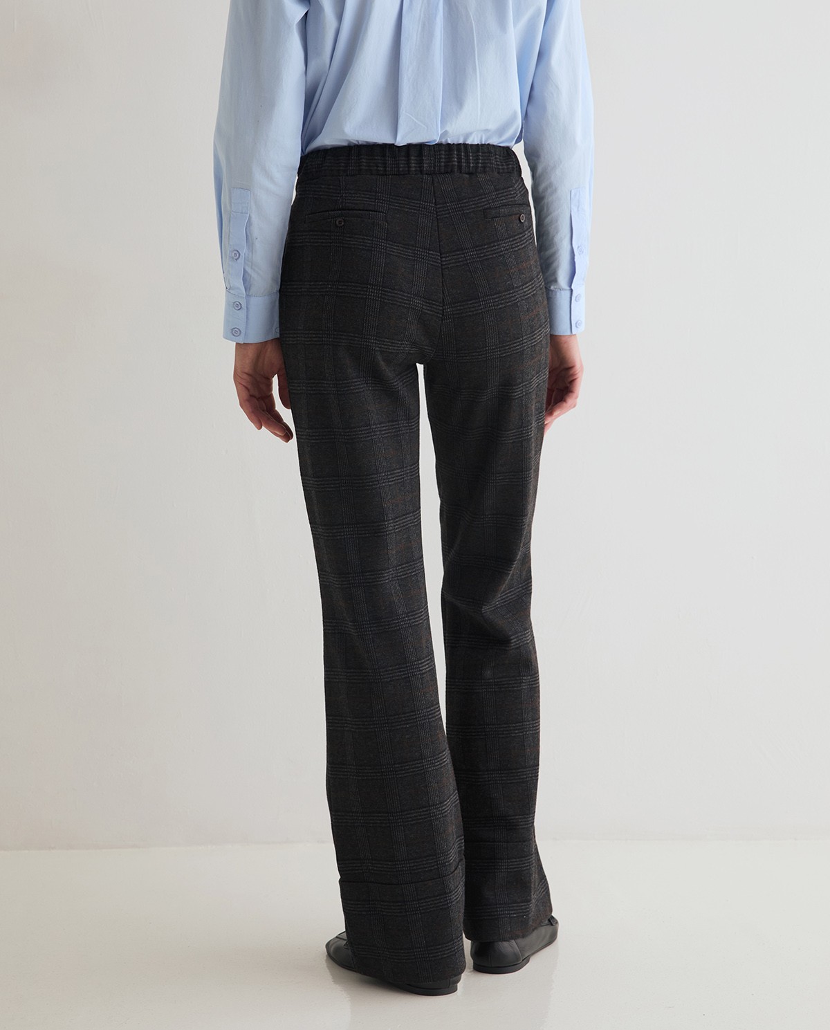 Women's dark grey check knit trousers 3