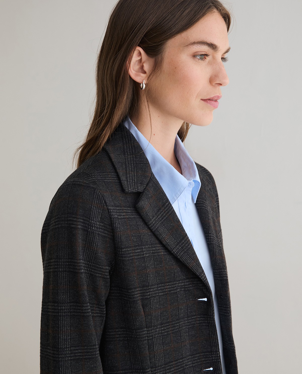 Americana de punto jacquard con estampado cuadros, vista frontal con detalle del tejido 2